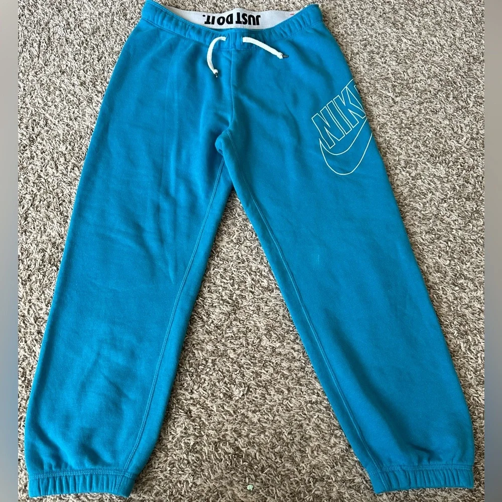 Woman’s Nike Fleece Joggers